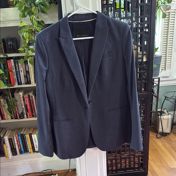 Banana Republic Jackets & Blazers - Banana Republic blue woman’s blazer